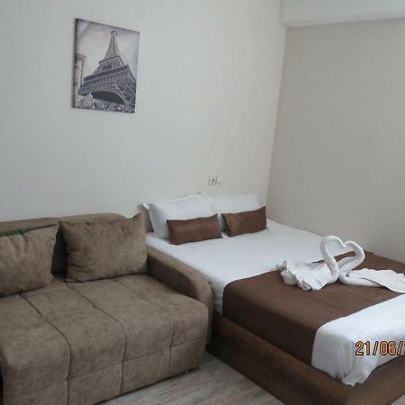 Atlas Hotel Tbilisi Esterno foto